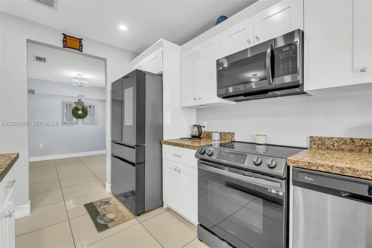 10140 NW 26th Ave, Miami, FL 33147 Photo