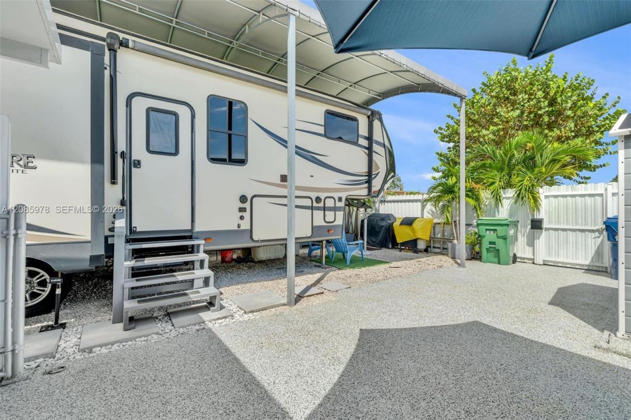 10140 NW 26th Ave, Miami, FL 33147 Photo