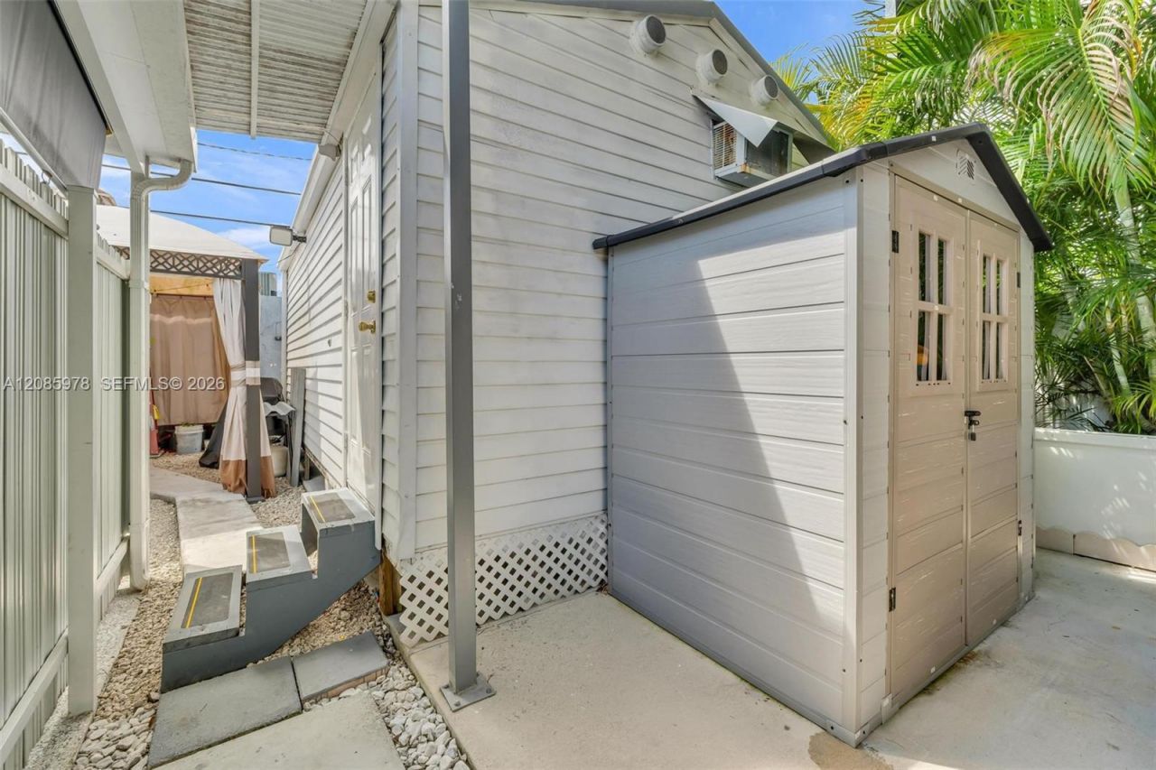 10140 NW 26th Ave, Miami, FL 33147 Photo