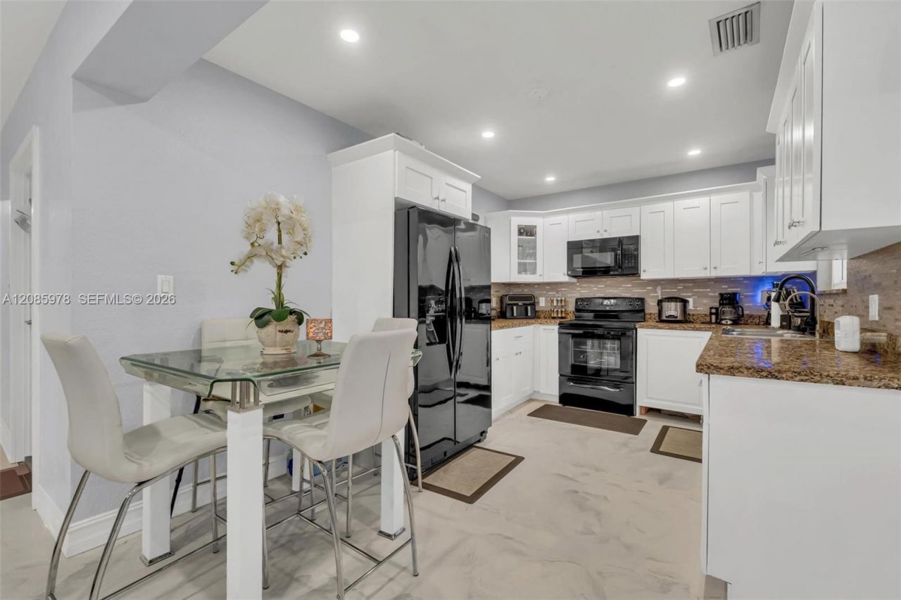 10140 NW 26th Ave, Miami, FL 33147 Photo