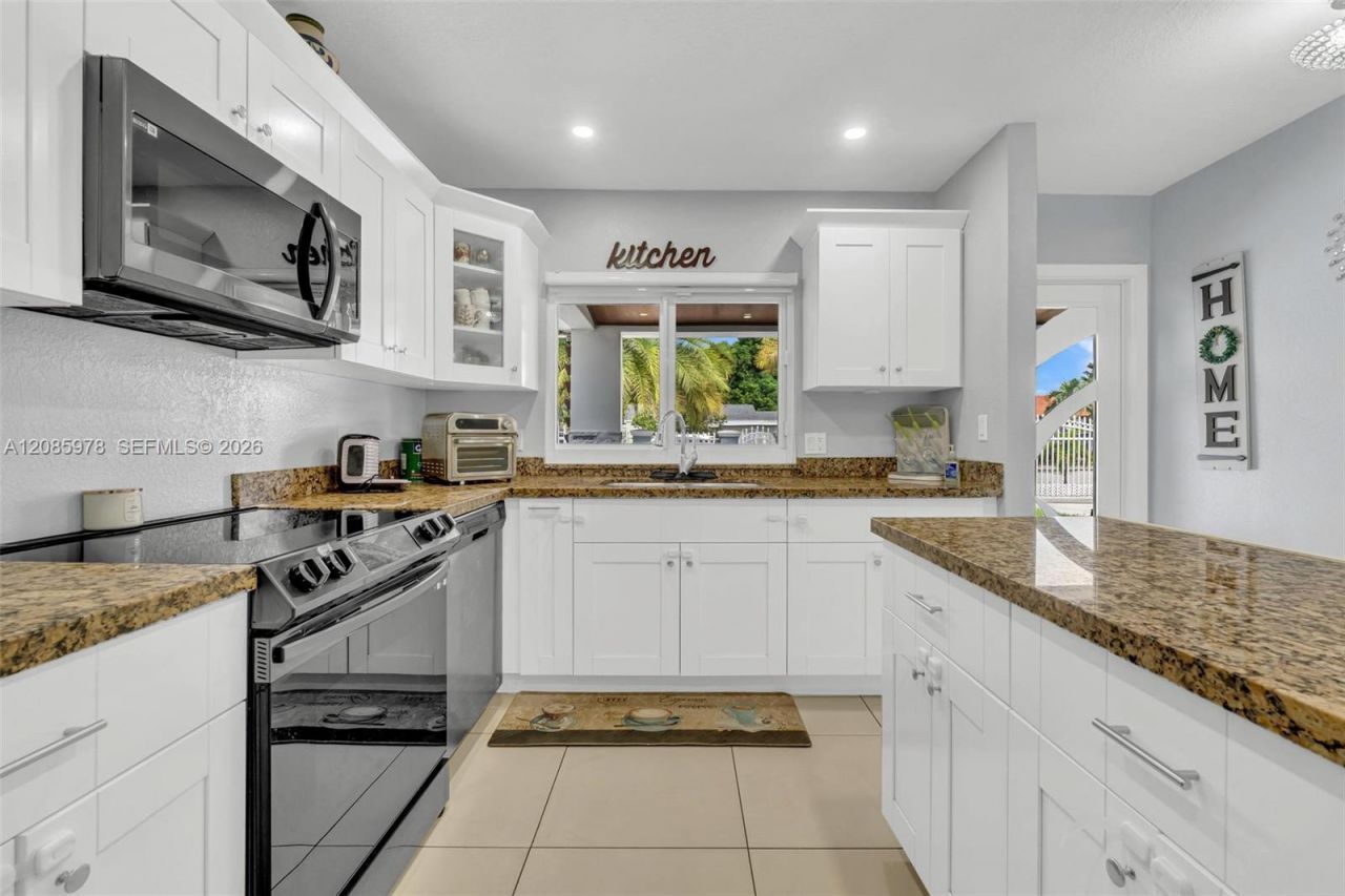 10140 NW 26th Ave, Miami, FL 33147 Photo