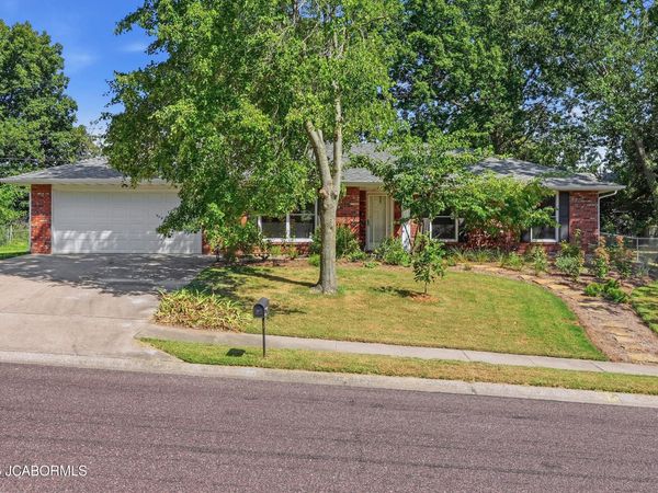 2612 BURRWOOD DRIVE, Columbia, MO 65203