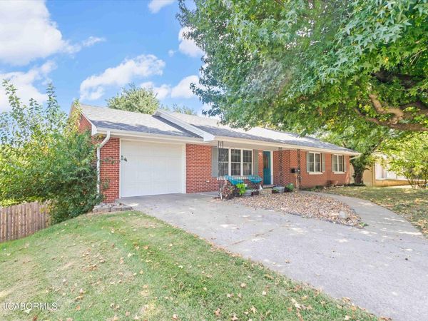 1709 TANNER BRIDGE ROAD, Jefferson City, MO 65101