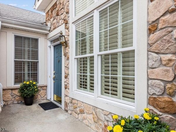11 Quarry Dr, Woodland Park, NJ 07424