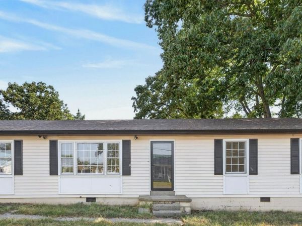 118 Gilkey Dr , Hopkinsville, KY 42240