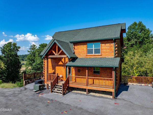1802 Stone Wood Way , Pigeon Forge, TN 37862