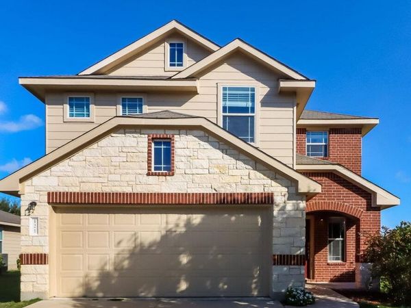 121 Camellia DR, Hutto, TX 78634