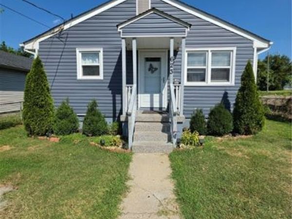 623 Harding Street , Petersburg, VA 23083