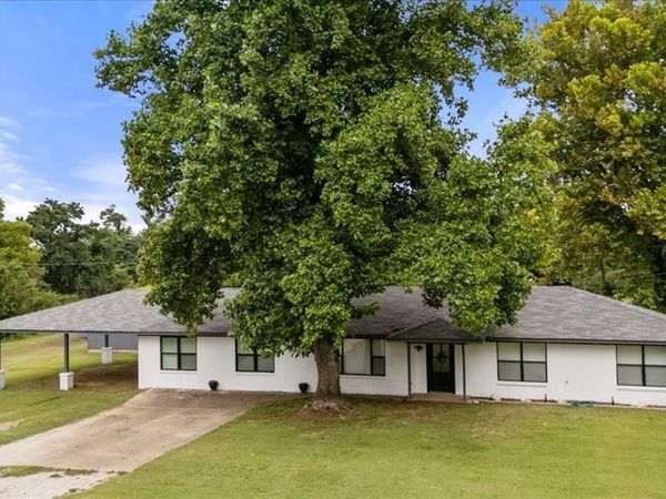649 Clouse Road, Broken Bow, OK 74728