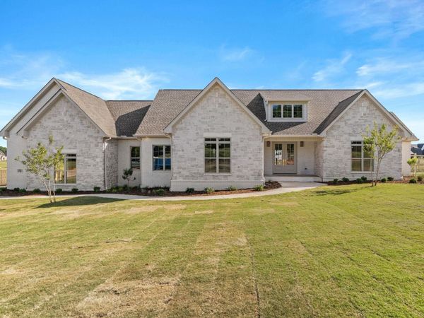 72 Blue Ridge Dr, Florence, AL 35633
