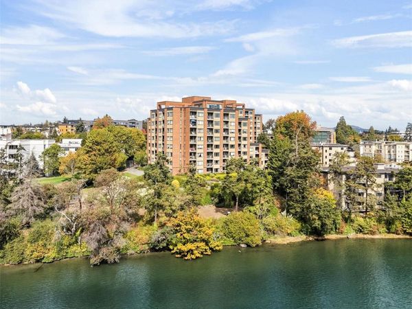 103 Gorge Rd E, Unit #104, Victoria, BC V9A 6Z2