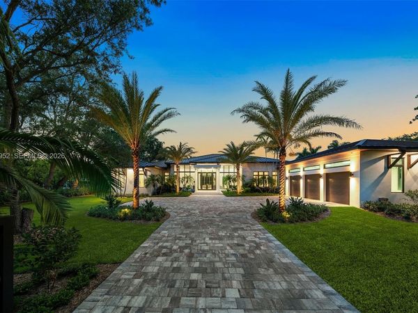 10860 SW 67th Ct , Pinecrest, FL 33156