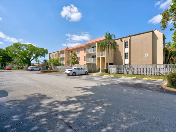 5102 NW 79th Ave , Unit 206, Doral, FL 33166