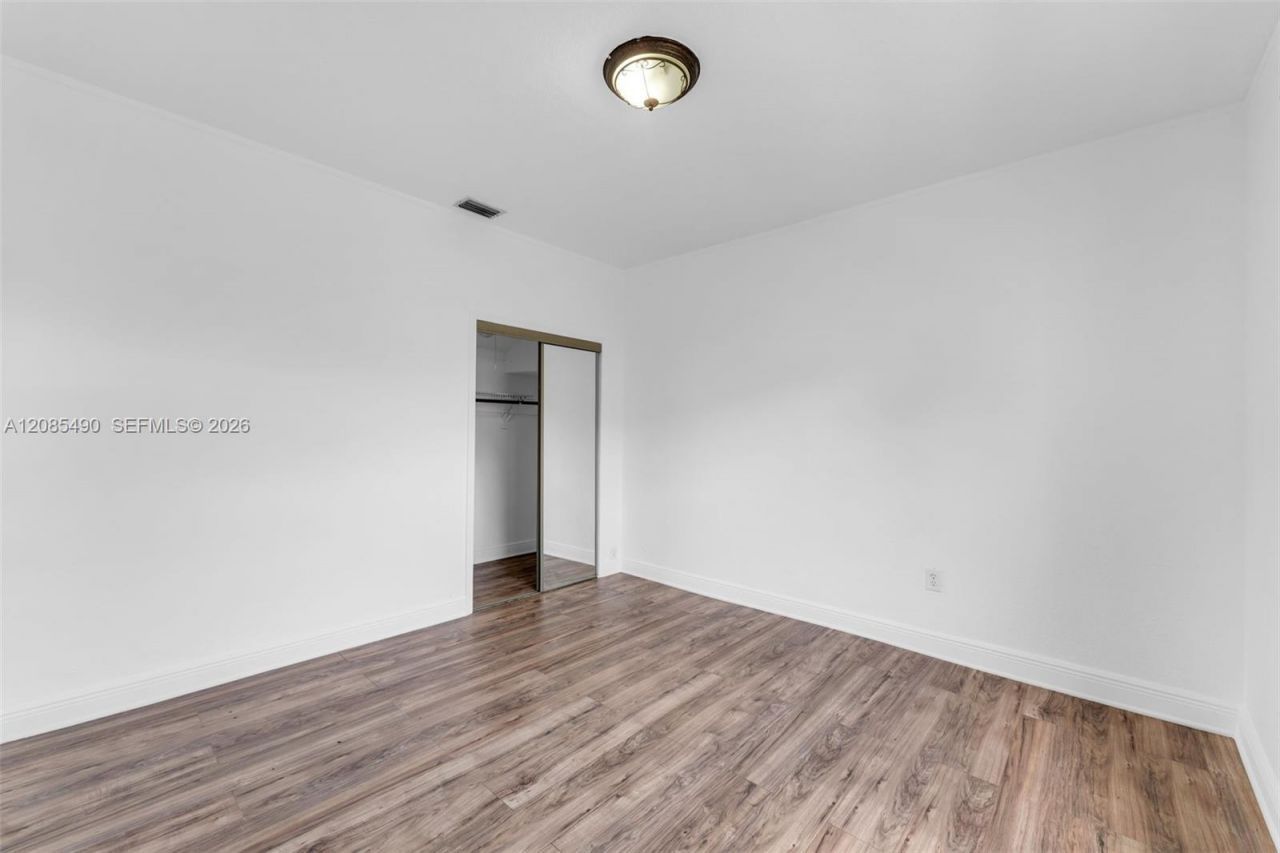 5629 SW 7th St, Miami, FL 33134 Photo