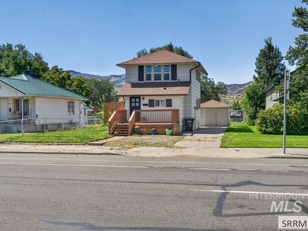 1005 S 4th Avenue, Pocatello, ID 83201