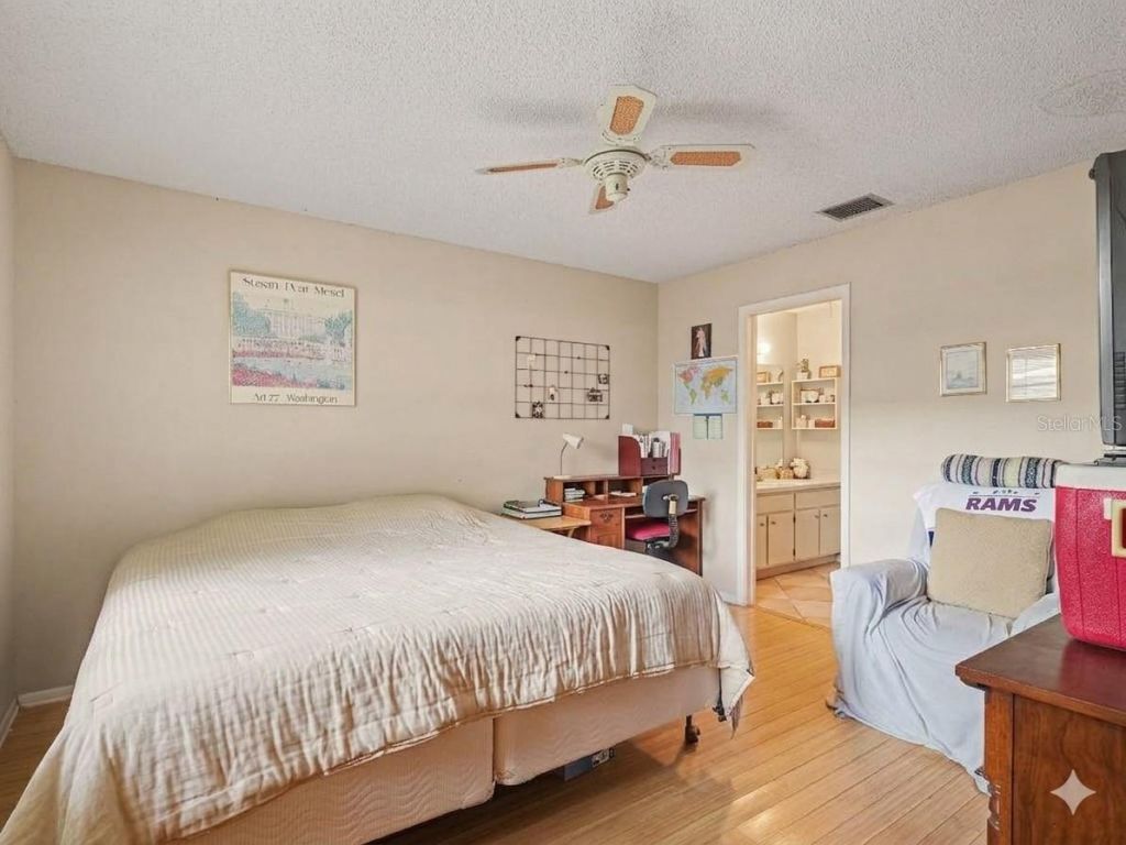 5031 Barrington Circle, Unit 601, Sarasota, FL 34234 Photo