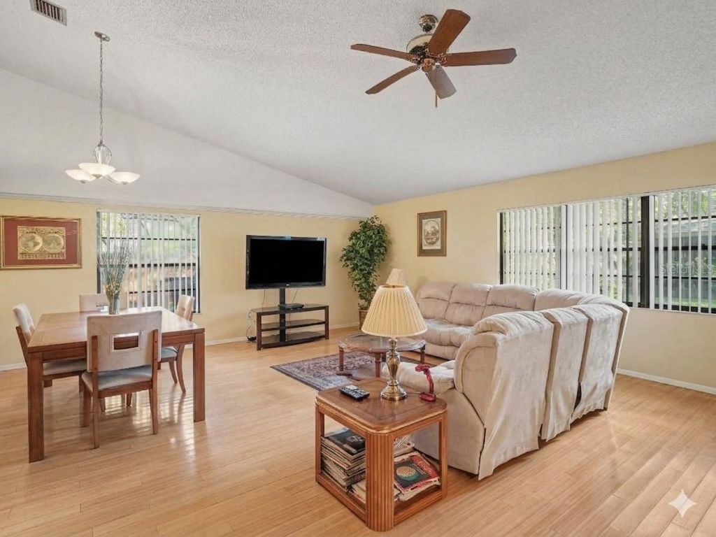 5031 Barrington Circle, Unit 601, Sarasota, FL 34234 Photo