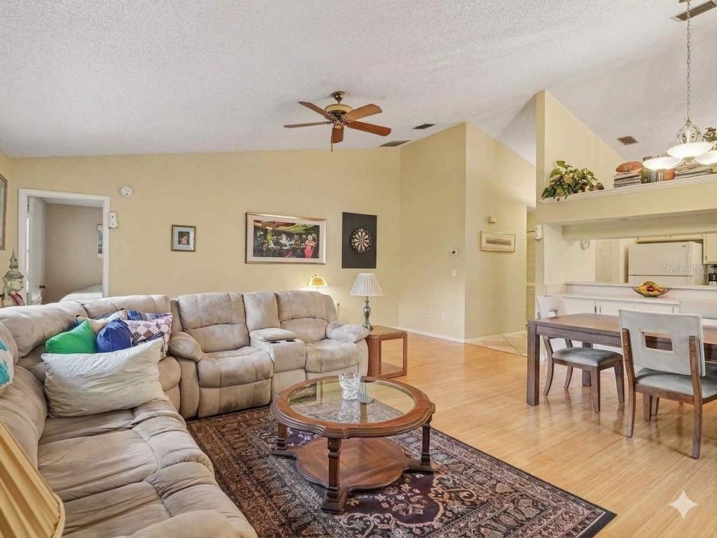 5031 Barrington Circle, Unit 601, Sarasota, FL 34234 Photo