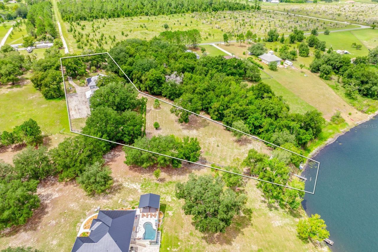 15771 SE 170th Avenue, Weirsdale, FL 32195 Photo