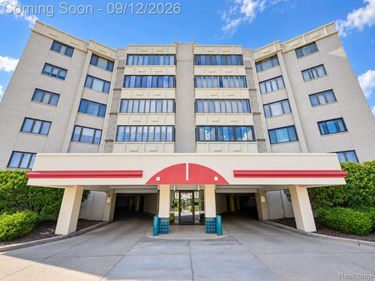 43050 12 Oaks Crescent Drive, Unit 4055, Novi, Mi 48377