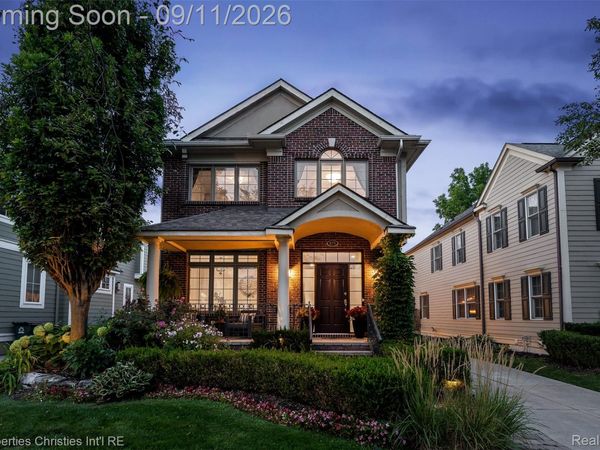 875 Chapin Avenue , Birmingham, Mi 48009