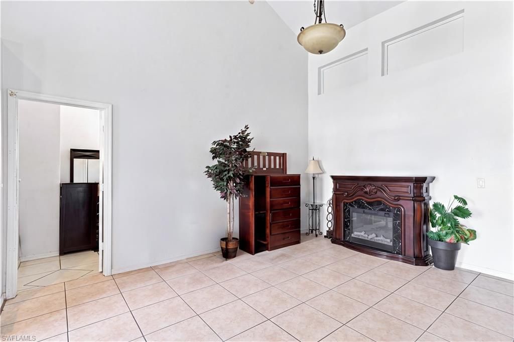 1140 Golden Gate Blvd W, Naples, FL 34120 Photo