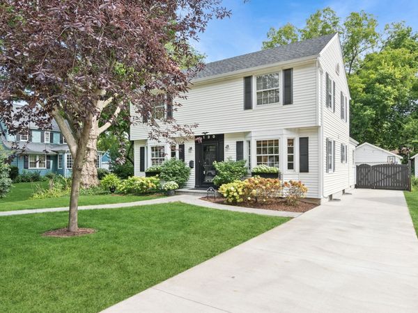 130 INGLESIDE Avenue , Aurora, IL 60506