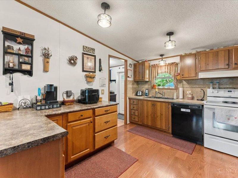 346 Bear Creek Road, Washington Township, OH 45120 Photo 9