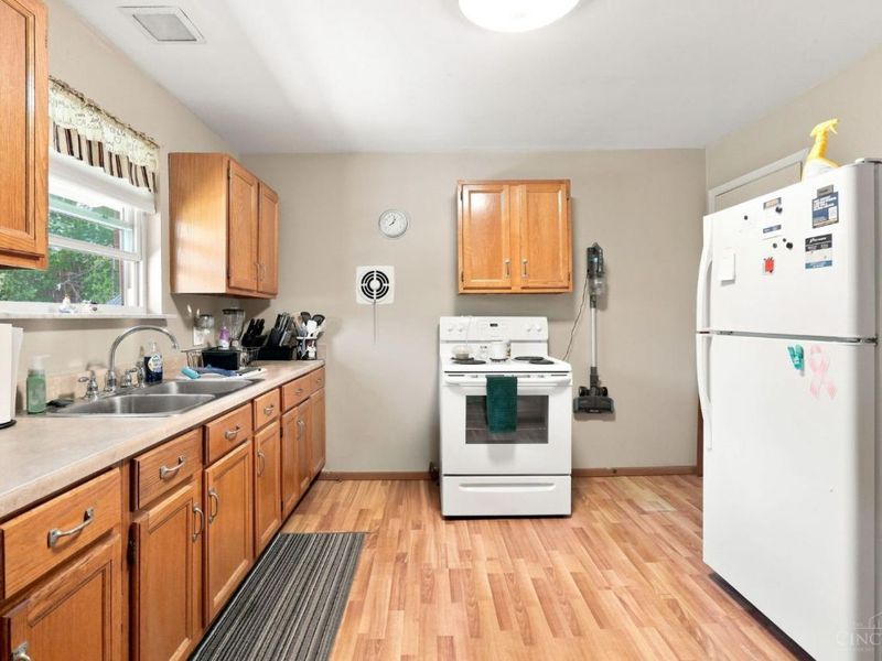 5778 Faysel Drive, Delhi Township, OH 45233 Photo 10