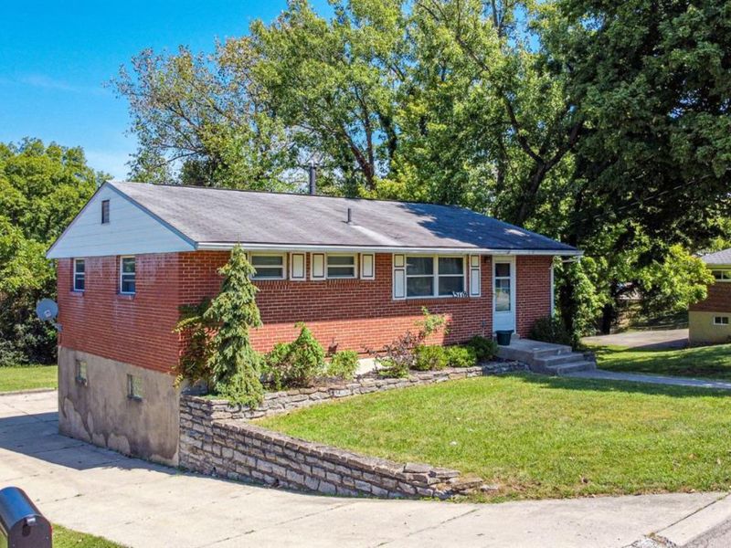 5778 Faysel Drive, Delhi Township, OH 45233 Photo 3