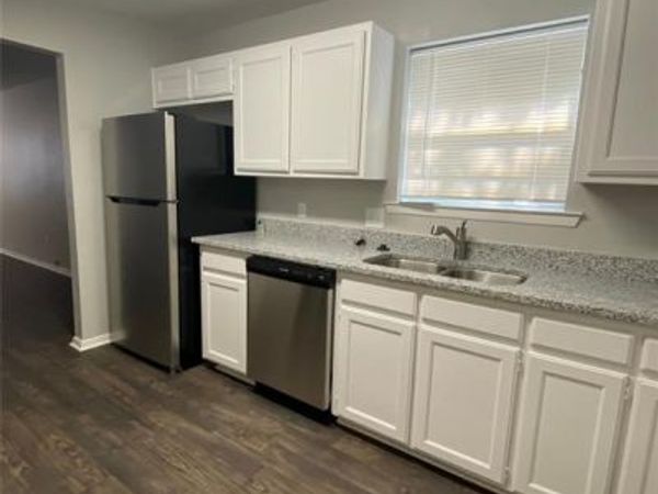 1302 Berry Drive, Unit C, Cleburne, TX 76033