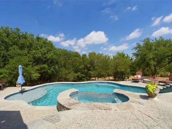 301 Hillside Drive, Muenster, TX 76252