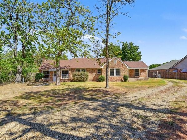 10609 Seagoville Road , Dallas, TX 75217