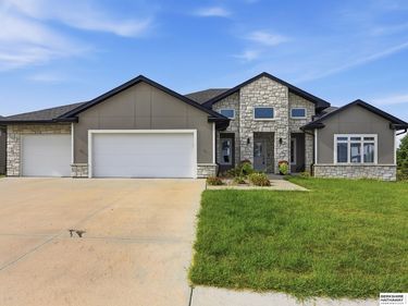 128 E Sloup Drive, Wahoo, NE 68066