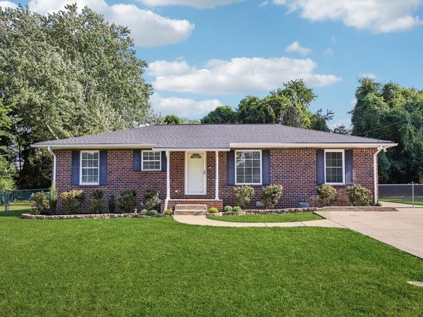419 Harwell Ct, Hermitage, TN 37076