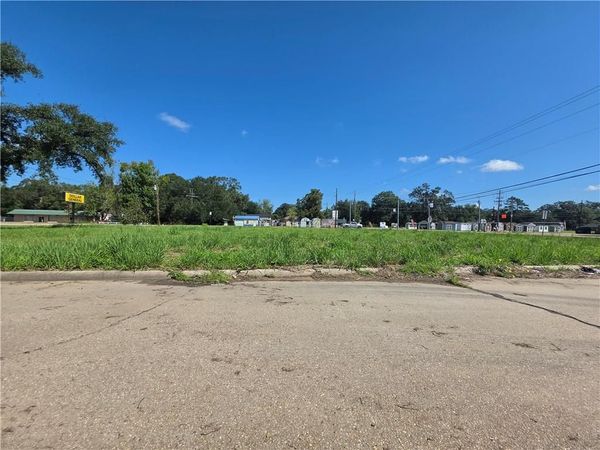 14652 HWY 1064 Highway, Tickfaw, LA 70466