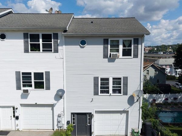 14 Sherburne Ave, Worcester, MA 01606