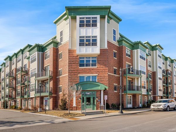 69 Foundry St, Unit 310, Wakefield, MA 01880