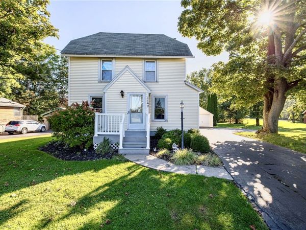 1142 Bay Rd, Webster, NY 14580