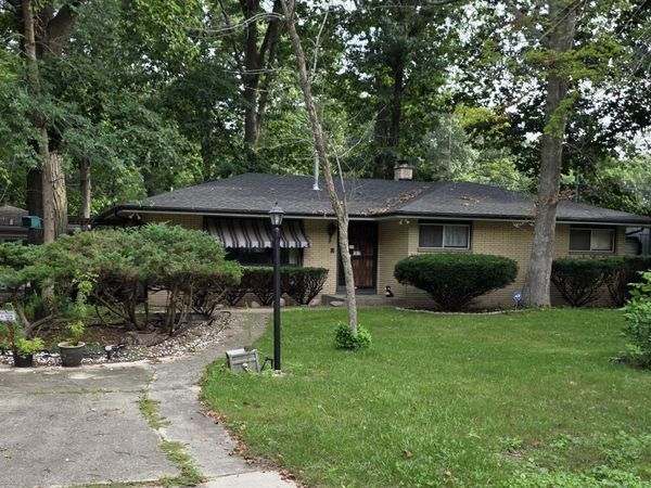 542 11th Pl, Somers, WI 53140