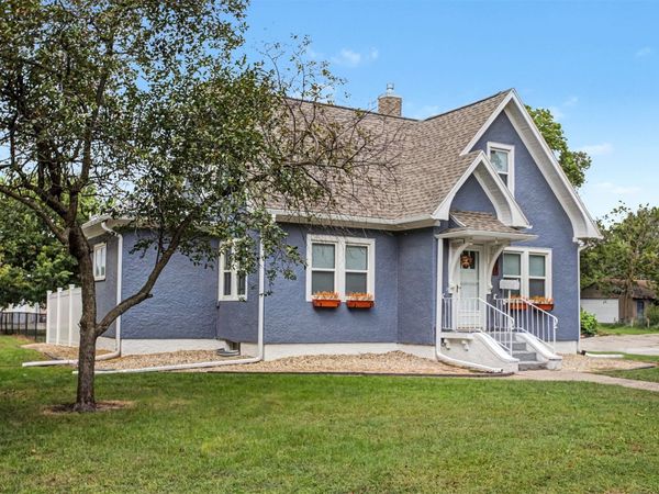 627 Elm Avenue , Story City, IA 50248