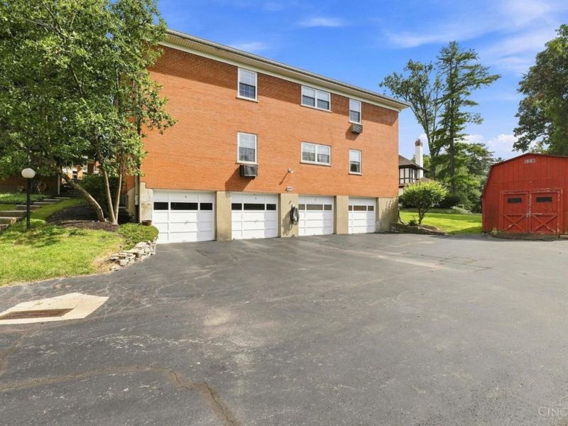 6063 Woodford Court, Cincinnati, OH 45213 Photo 18