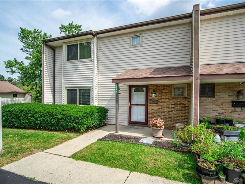 6447 Harbinger Lane, Miamisburg, OH 45449 Photo 3