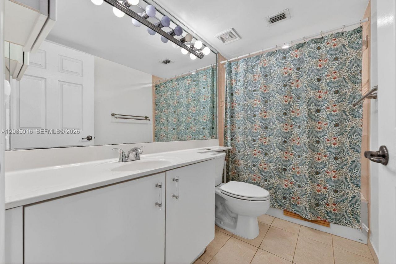 1650 Coral Way, Unit 607, Miami, FL 33145 Photo
