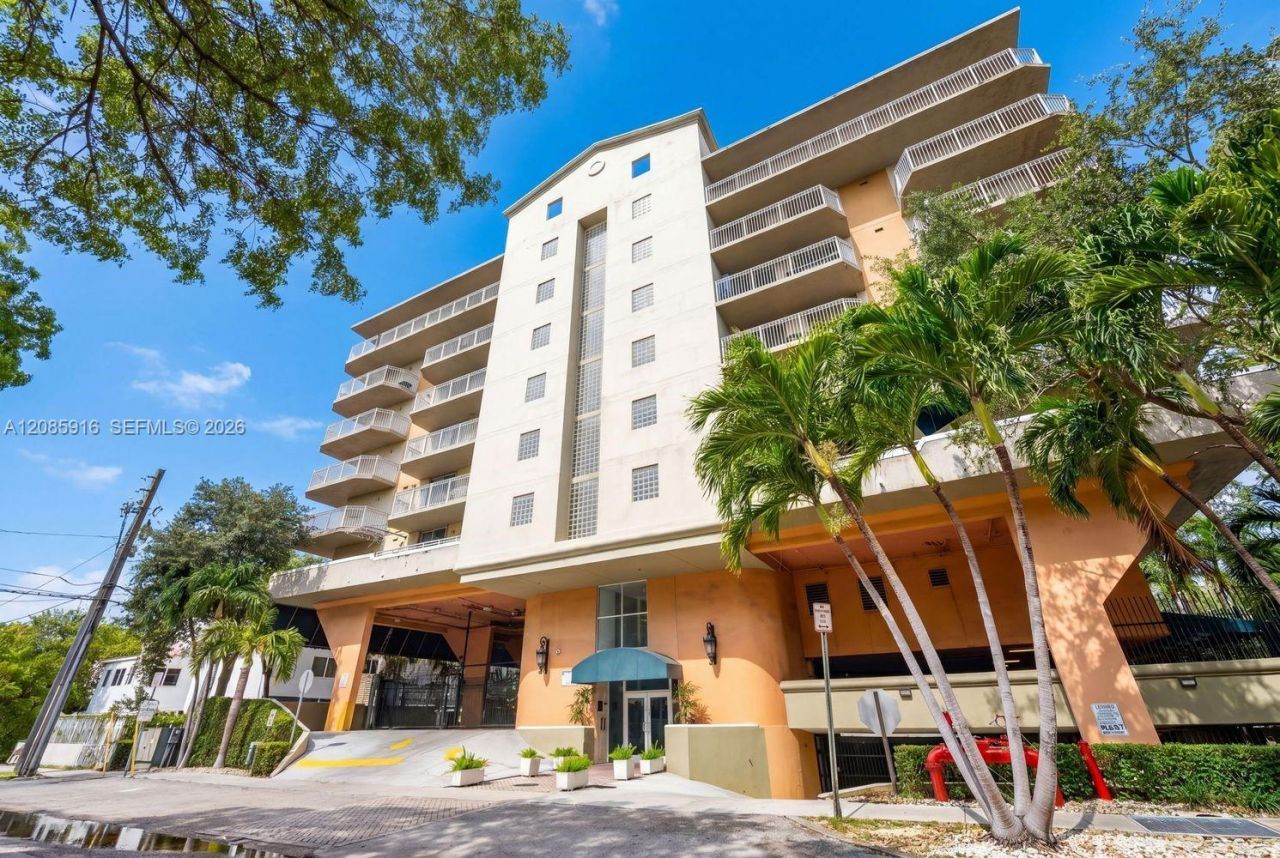 1650 Coral Way, Unit 607, Miami, FL 33145 Photo