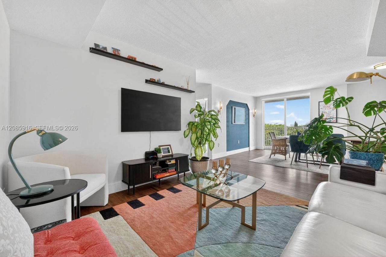 1650 Coral Way, Unit 607, Miami, FL 33145 Photo