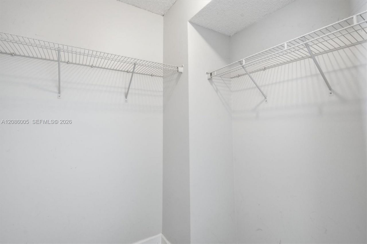 290 174th St, Unit 2104, Sunny Isles Beach, FL 33160 Photo
