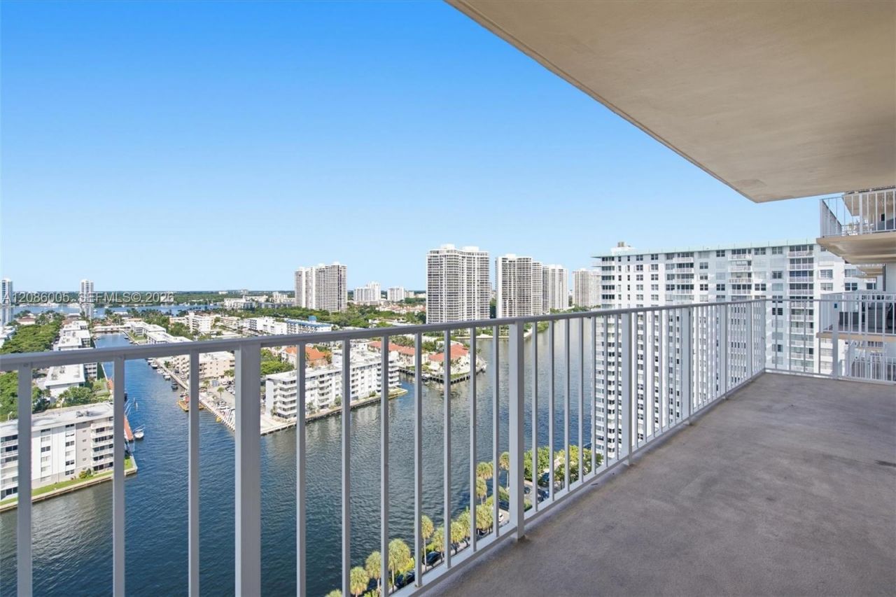 290 174th St, Unit 2104, Sunny Isles Beach, FL 33160 Photo