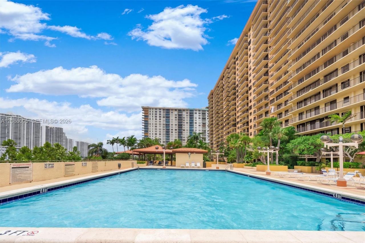 290 174th St, Unit 2104, Sunny Isles Beach, FL 33160 Photo