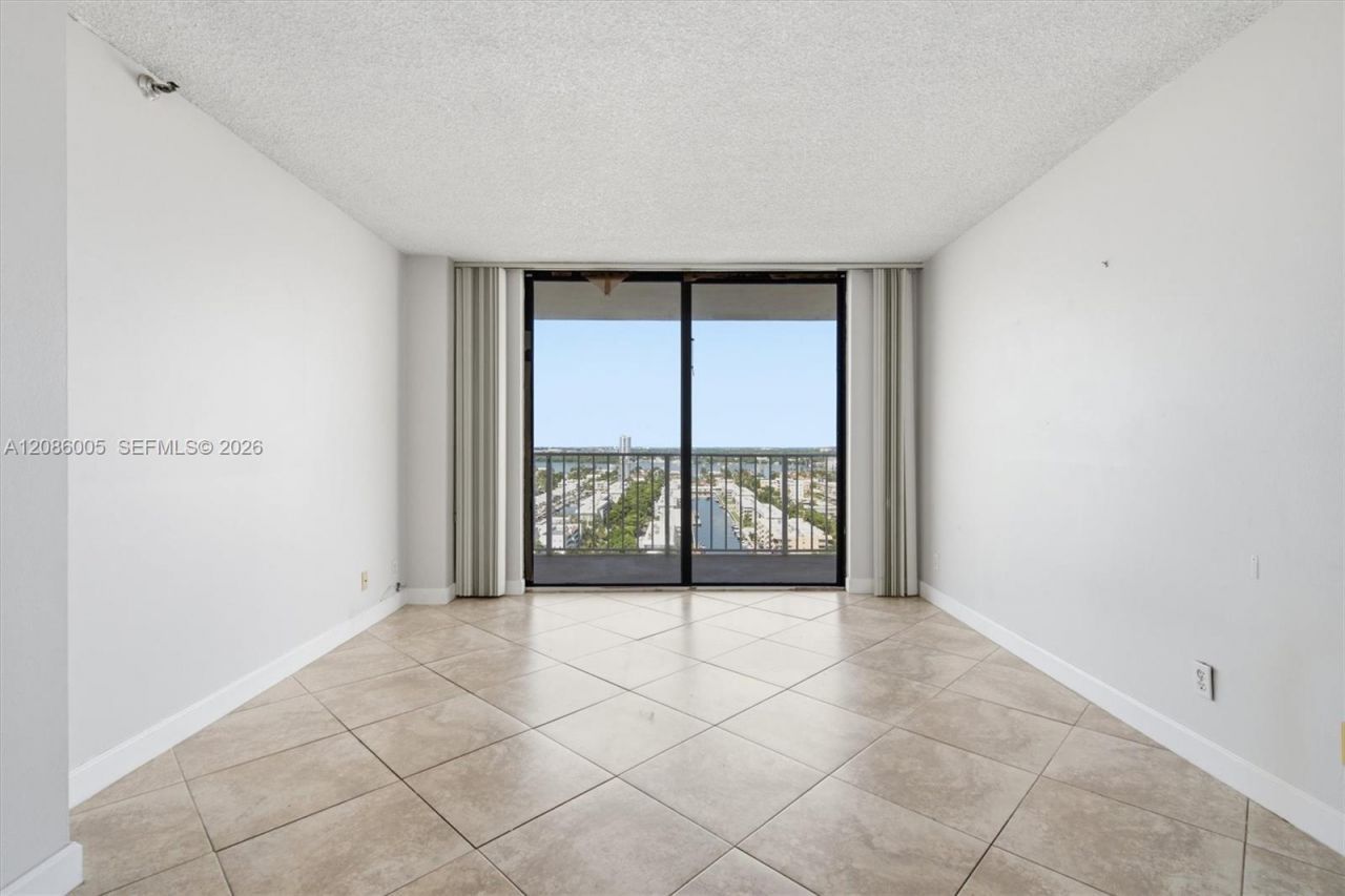 290 174th St, Unit 2104, Sunny Isles Beach, FL 33160 Photo